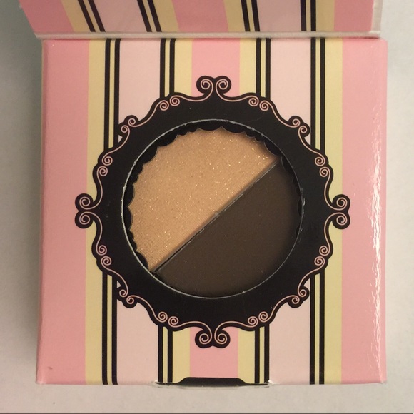 TOO FACED Eyeshadow Duo in Sexpresso & Peach Fuzz - Picture 5 of 10